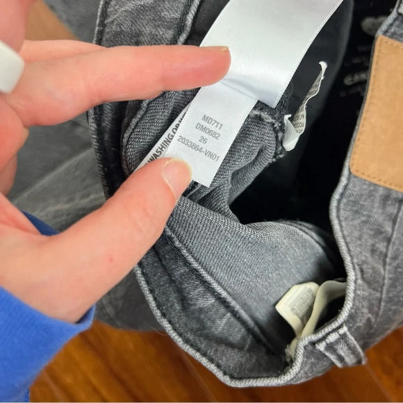 Madewell the Perfect Vintage Jean in lunar black was size 26 - Picture 10 of 10